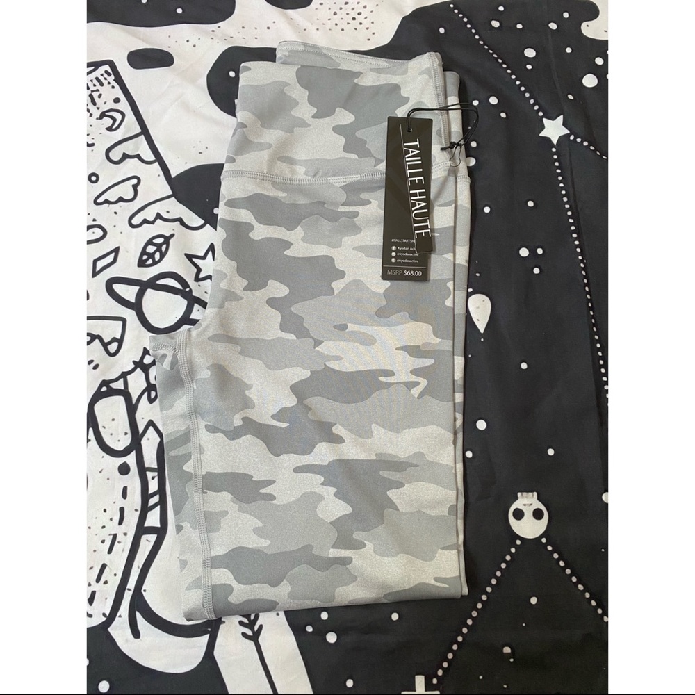 “GREY CAMO LEGGINGS”